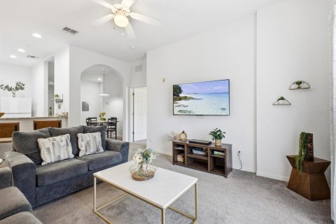 Condo in Davenport, Florida, 3 bedrooms  № 2122181 - photo 8