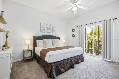 Condo in Davenport, Florida, 3 bedrooms  № 2122181 - photo 16
