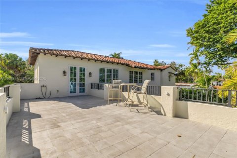 Купить виллу или дом в Корал-Гейблс, Флорида 5 спален, 472.87м2, № 1997615 - фото 25