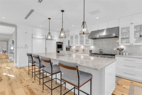 Купить виллу или дом в Корал-Гейблс, Флорида 5 спален, 472.87м2, № 1997615 - фото 10