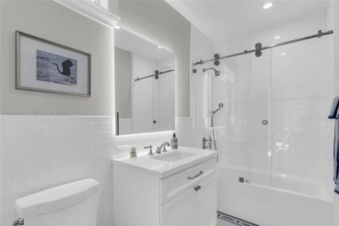 Купить виллу или дом в Корал-Гейблс, Флорида 5 спален, 472.87м2, № 1997615 - фото 27