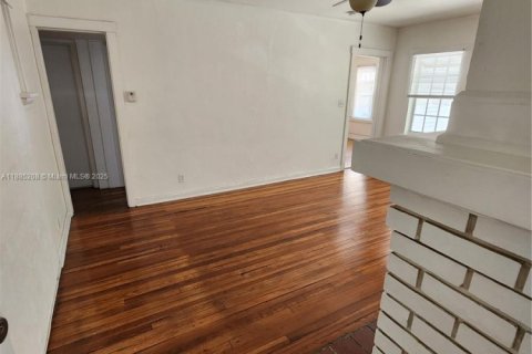 Снять в аренду кондоминиум в Уэст-Палм-Бич, Флорида 2 спальни, 384.71м2, № 1931485 - фото 3