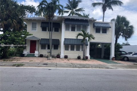 Снять в аренду кондоминиум в Уэст-Палм-Бич, Флорида 2 спальни, 384.71м2, № 1931485 - фото 15