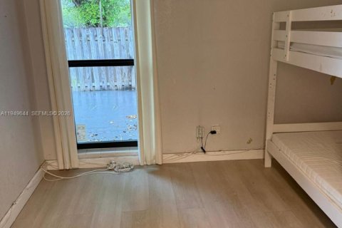 Снять в аренду виллу или дом в Майами, Флорида 3 спальни, 118.54м2, № 2006023 - фото 9