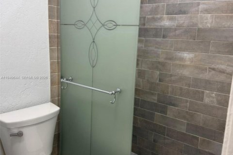 Снять в аренду виллу или дом в Майами, Флорида 3 спальни, 118.54м2, № 2006023 - фото 6