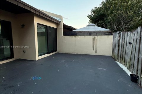 Снять в аренду виллу или дом в Майами, Флорида 3 спальни, 118.54м2, № 2006023 - фото 17