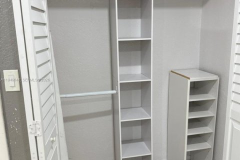 Снять в аренду виллу или дом в Майами, Флорида 3 спальни, 118.54м2, № 2006023 - фото 10