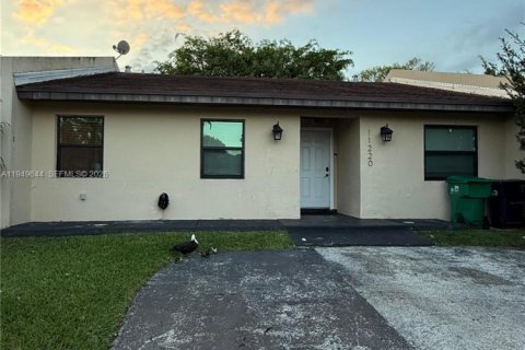 Снять в аренду виллу или дом в Майами, Флорида 3 спальни, 118.54м2, № 2006023 - фото 18