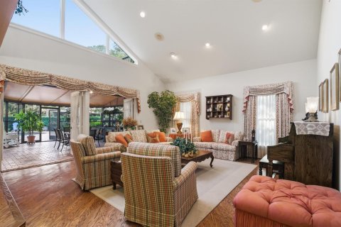 House in Delray Beach, Florida 4 bedrooms, 324.97 sq.m. № 2190892 - photo 15