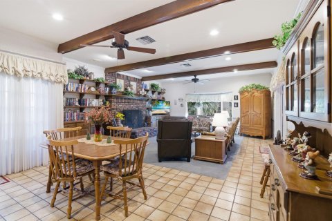 House in Delray Beach, Florida 4 bedrooms, 324.97 sq.m. № 2190892 - photo 22