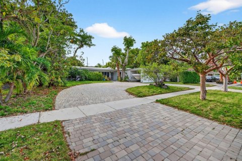 Casa en venta en Fort Lauderdale, Florida, 4 dormitorios, 201.51 m2 № 2261454 - foto 4