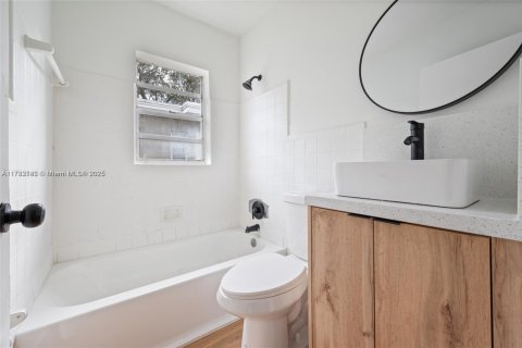 Villa ou maison à louer à Fort Lauderdale, Floride: 2 chambres, 184.69 m2 № 1989272 - photo 8