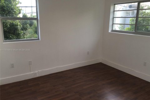 Apartamento en alquiler en Miami Beach, Florida, 3 dormitorios, 102.19 m2 № 2023177 - foto 18