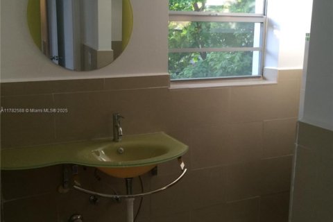 Apartamento en alquiler en Miami Beach, Florida, 3 dormitorios, 102.19 m2 № 2023177 - foto 20
