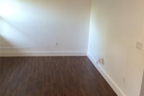 Apartamento en alquiler en Miami Beach, Florida, 3 dormitorios, 102.19 m2 № 2023177 - foto 10