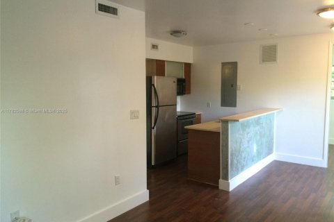 Apartamento en alquiler en Miami Beach, Florida, 3 dormitorios, 102.19 m2 № 2023177 - foto 6