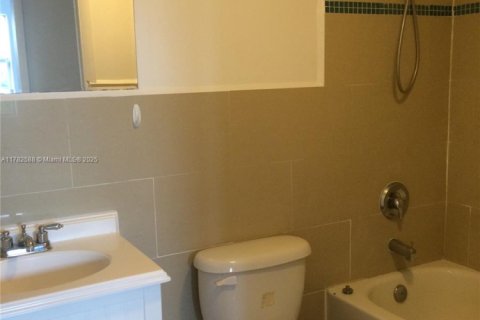 Apartamento en alquiler en Miami Beach, Florida, 3 dormitorios, 102.19 m2 № 2023177 - foto 15