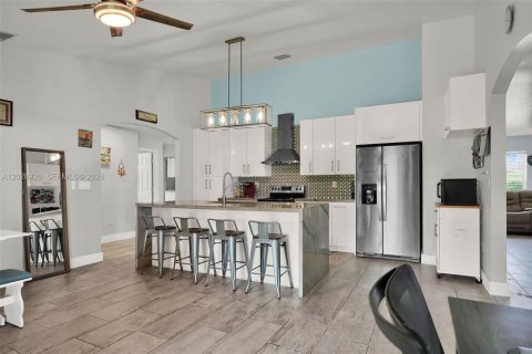 Villa ou maison à vendre à Miami, Floride: 4 chambres, 155.05 m2 № 2178429 - photo 8