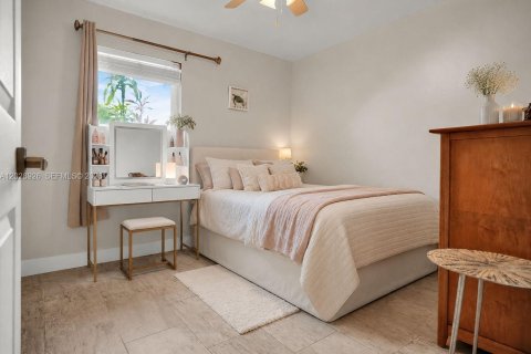 Villa ou maison à vendre à Miami, Floride: 4 chambres, 155.05 m2 № 2178429 - photo 20