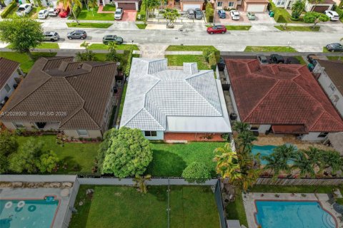 Villa ou maison à vendre à Miami, Floride: 4 chambres, 155.05 m2 № 2178429 - photo 28