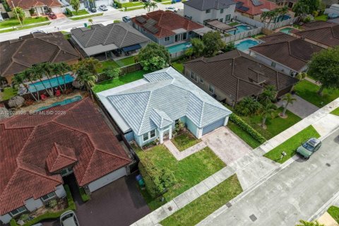 Villa ou maison à vendre à Miami, Floride: 4 chambres, 155.05 m2 № 2178429 - photo 29