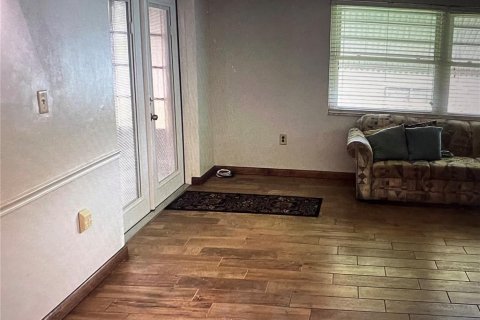 Casa en alquiler en Port Richey, Florida, 3 dormitorios, 121.7 m2 № 2284577 - foto 6