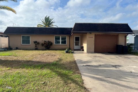 Casa en Port Richey, Florida 3 dormitorios, 121.7 m2 № 2284577