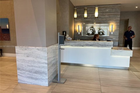 Condominio en venta en Hollywood, Florida, 1 dormitorio, 92.9 m2 № 1979588 - foto 18