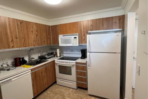 Condominio en venta en Hollywood, Florida, 1 dormitorio, 92.9 m2 № 1979588 - foto 4