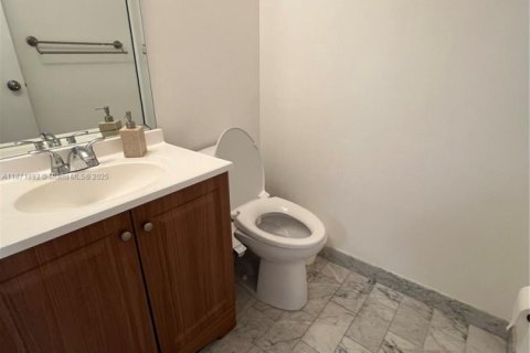 Condominio en venta en Hollywood, Florida, 1 dormitorio, 92.9 m2 № 1979588 - foto 9