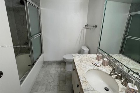Condominio en venta en Hollywood, Florida, 1 dormitorio, 92.9 m2 № 1979588 - foto 13