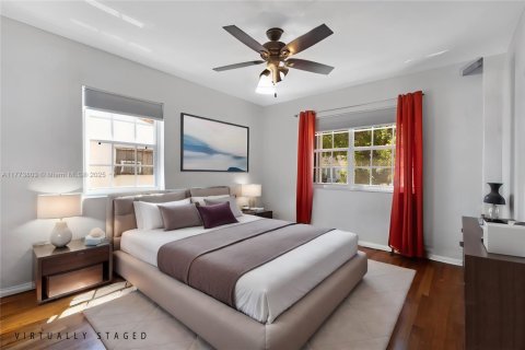 Casa en venta en Miami Beach, Florida, 4 dormitorios, 149.39 m2 № 1861255 - foto 13