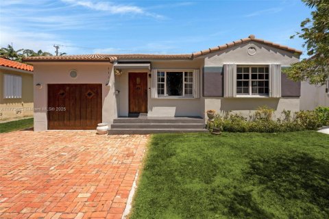 Casa en venta en Miami Beach, Florida, 4 dormitorios, 149.39 m2 № 1861255 - foto 28