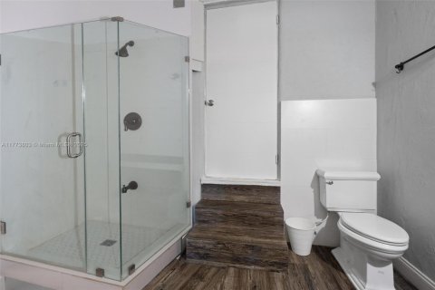 Casa en venta en Miami Beach, Florida, 4 dormitorios, 149.39 m2 № 1861255 - foto 25
