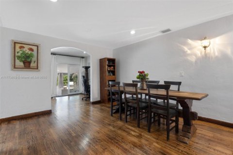 Casa en venta en Miami Beach, Florida, 4 dormitorios, 149.39 m2 № 1861255 - foto 12