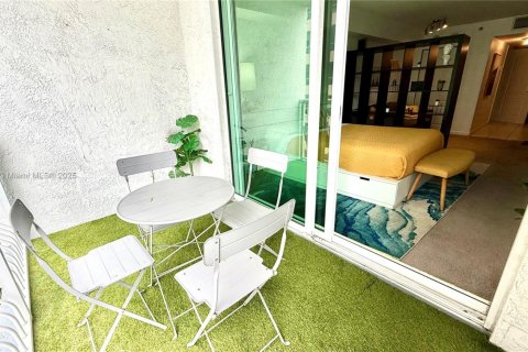 Condo in Miami, Florida  № 1834428 - photo 8