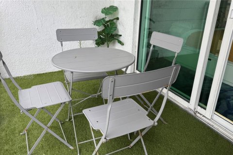 Condo in Miami, Florida  № 1834428 - photo 27
