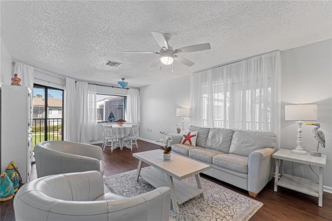 Condo in Punta Gorda, Florida, 2 bedrooms  № 1883665 - photo 9