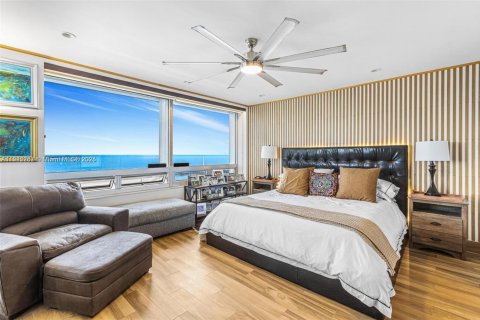 Condominio en alquiler en Miami, Florida, 4 dormitorios, 304.72 m2 № 2059851 - foto 15