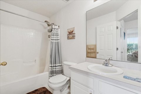 House in Palm Coast, Florida 4 bedrooms, 273.88 sq.m. № 1619357 - photo 11