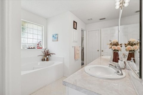 House in Palm Coast, Florida 4 bedrooms, 273.88 sq.m. № 1619357 - photo 8