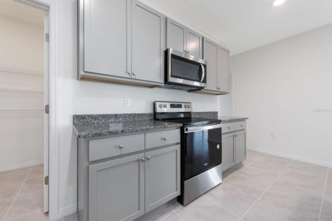 Casa en alquiler en Davenport, Florida, 5 dormitorios, 227.33 m2 № 1905072 - foto 11