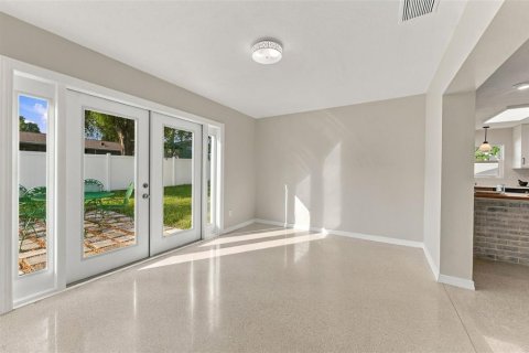 Villa ou maison à vendre à Tampa, Floride: 3 chambres, 139.82 m2 № 2400407 - photo 14