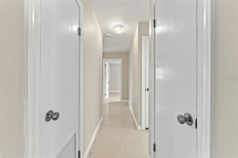 Villa ou maison à vendre à Tampa, Floride: 3 chambres, 139.82 m2 № 2400407 - photo 30