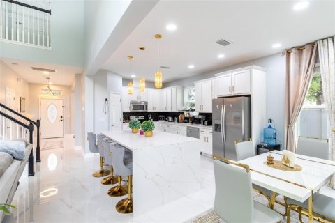 Villa ou maison à vendre à Riverview, Floride: 4 chambres, 248.05 m2 № 1915643 - photo 4