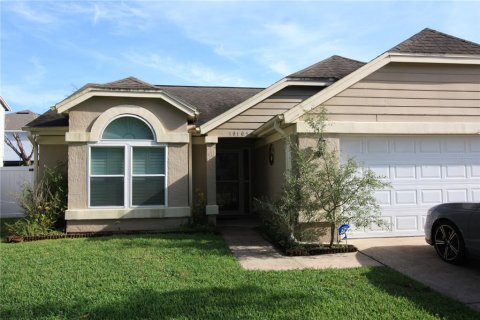 House in Orlando, Florida 2 bedrooms, 107.4 sq.m. № 2379648