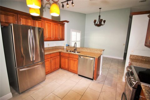 House in Orlando, Florida 2 bedrooms, 107.4 sq.m. № 2379648 - photo 2