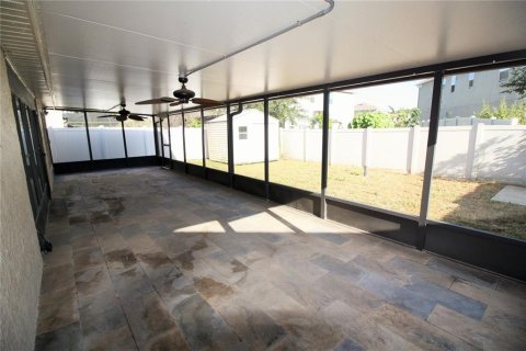 House in Orlando, Florida 2 bedrooms, 107.4 sq.m. № 2379648 - photo 22