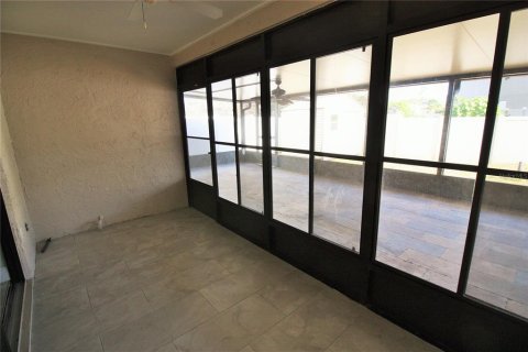House in Orlando, Florida 2 bedrooms, 107.4 sq.m. № 2379648 - photo 20
