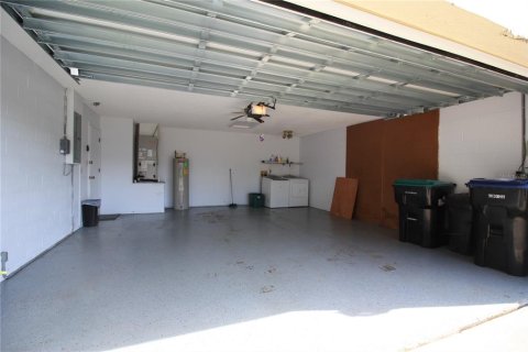 House in Orlando, Florida 2 bedrooms, 107.4 sq.m. № 2379648 - photo 18
